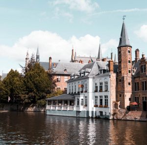 Aluguer de carros baratos em Bélgica