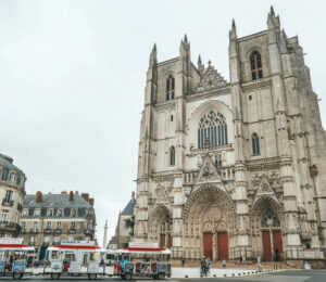 Aluguer de carro em Nantes