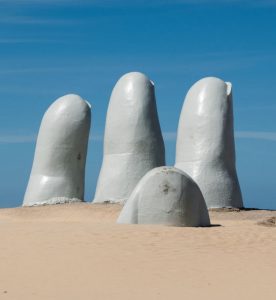 Aluguer de carros baratos em Uruguai